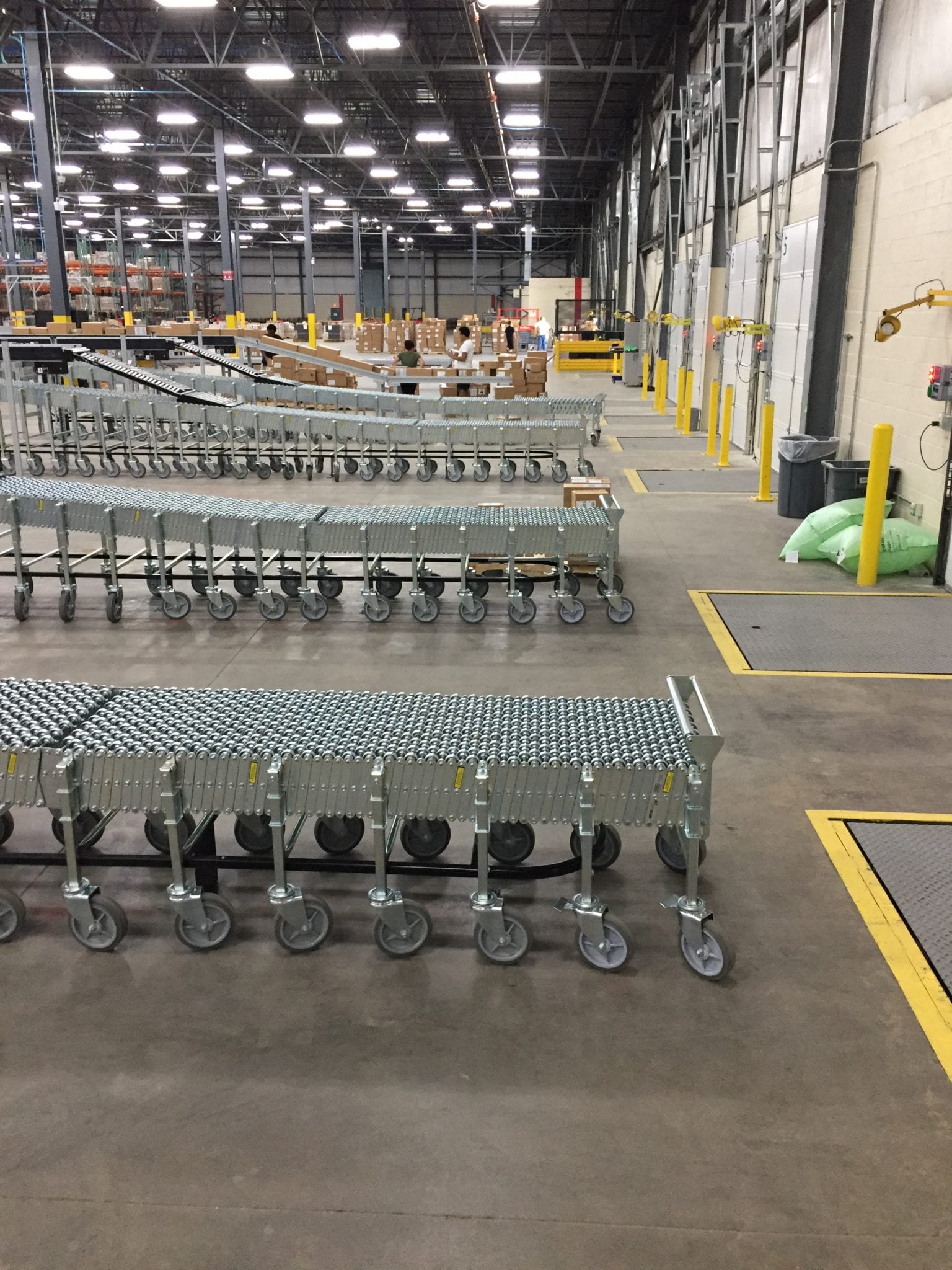 Skate Wheel Flexible Gravity Conveyors Precision Warehouse Design