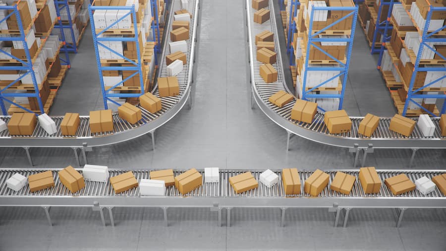 Advantages of Using a Warehouse Conveyor System